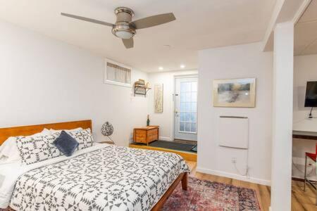 Cozy Private Apt Near Downtown برلينغتون المظهر الخارجي الصورة